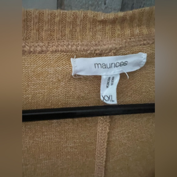Size xxl yellow Maurice’s shirt - Picture 2 of 3